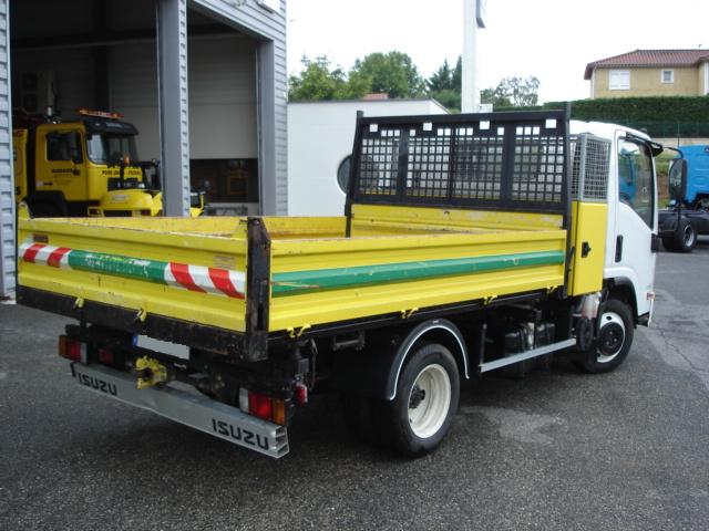Utilitaire ISUZU NNR tribenne+coffre
