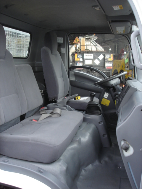 Utilitaire ISUZU NNR tribenne+coffre